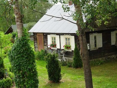 LEŚNICZÓWKA NAD SARENKĄ