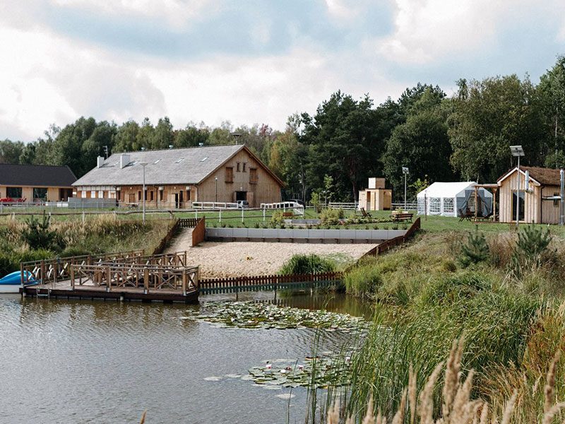 ZAGRODA SZCZĘŚLIWYCH ZWIERZĄT