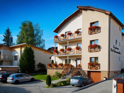 REZYDENCJA POD OCHOROWICZÓWKĄ